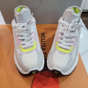 Louis Vuitton Run55 sneakers 38 brand new